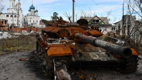 Preparing for the Final Collapse of the Soviet Union and the Dissolution of the Russian Federation